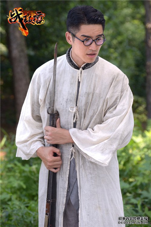 从斑点小哥到八卦萌主 孟召重《战鼓擂》很逗趣