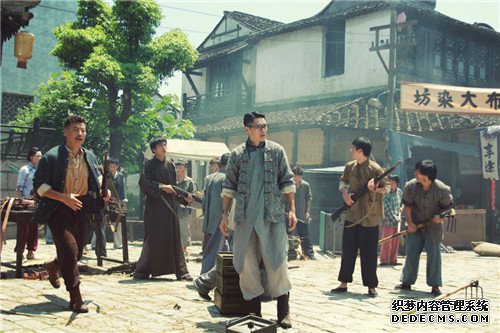 从斑点小哥到八卦萌主 孟召重《战鼓擂》很逗趣
